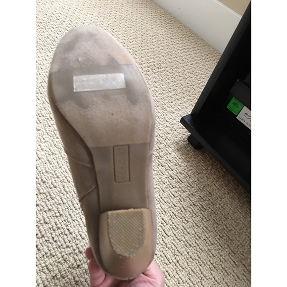 👢Beautiful, faux suede boho booties! NWOT - Picture 3 of 4